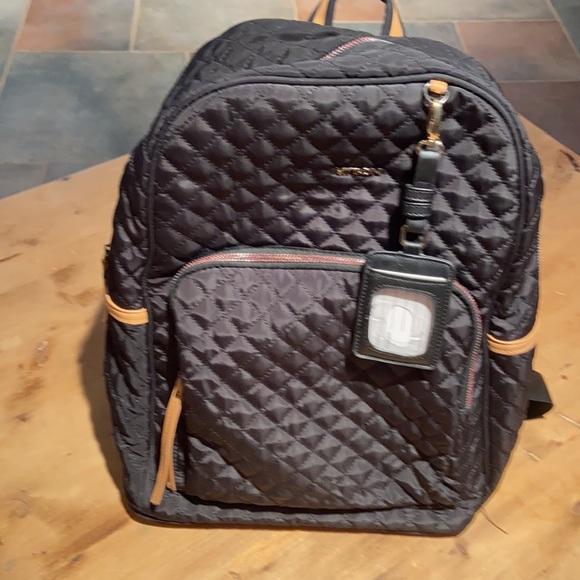adrienne vittadini backpack quilted